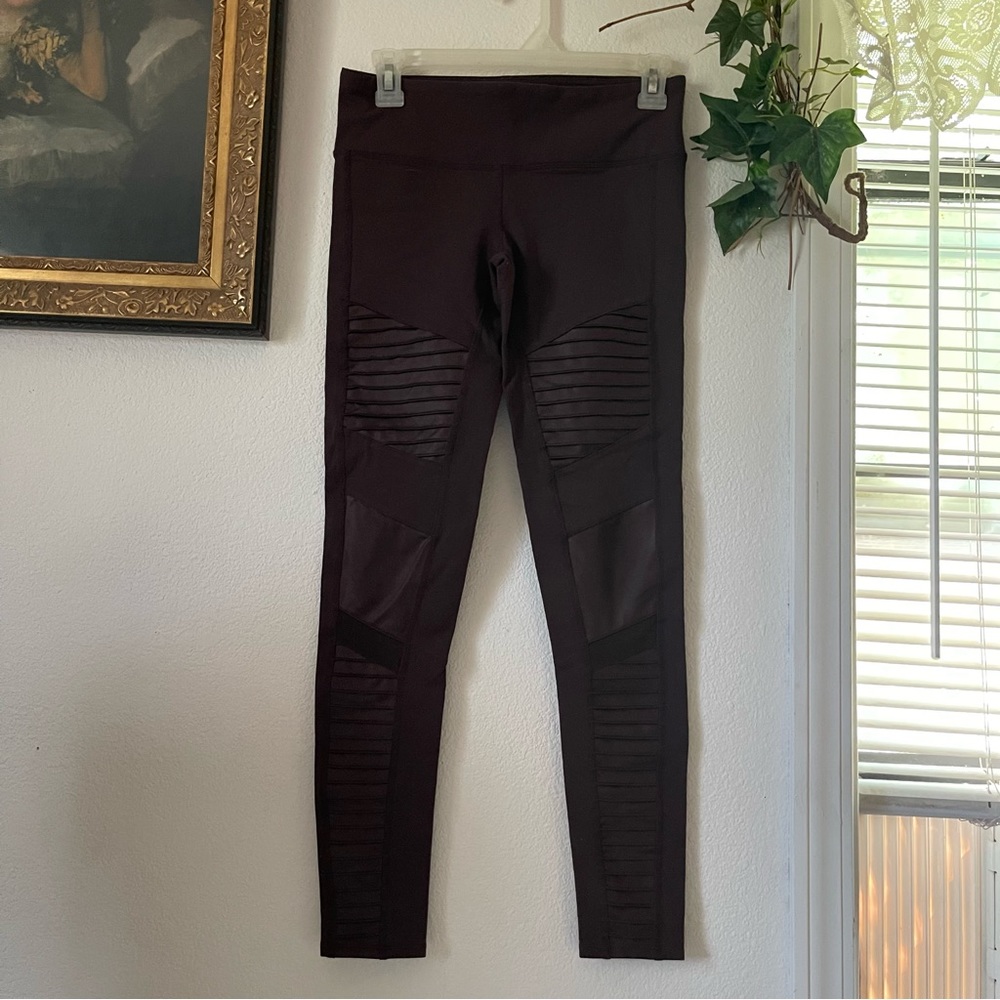 ALO yoga brown ribbed leggings